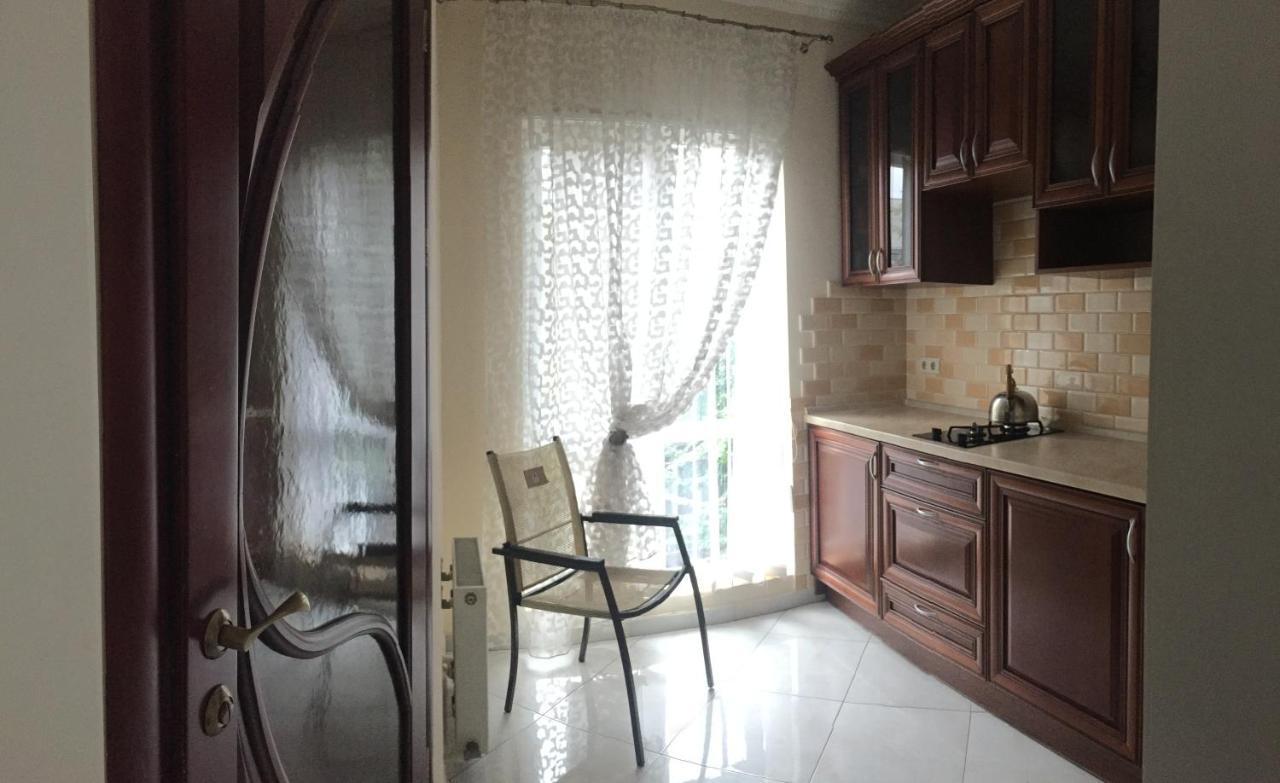 Ferienwohnung Cozy Studio Near Greek Square Odessa Exterior foto