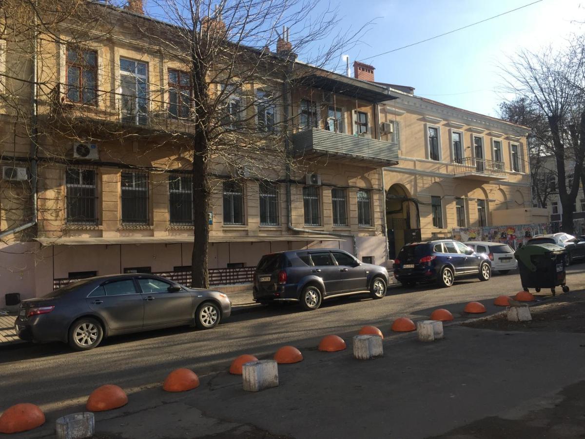 Ferienwohnung Cozy Studio Near Greek Square Odessa Exterior foto